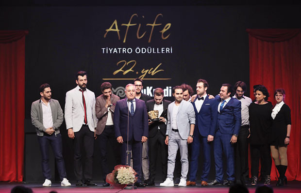 Kırmızı halının yıldızları