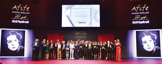 Kırmızı halının yıldızları