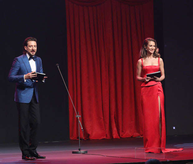 Kırmızı halının yıldızları