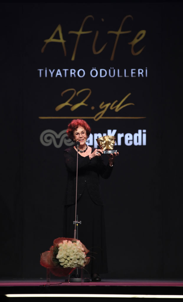 Kırmızı halının yıldızları