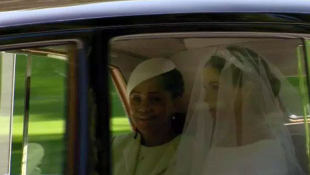 Gelin yola çıktı: İşte Meghan Markleın gelinliği