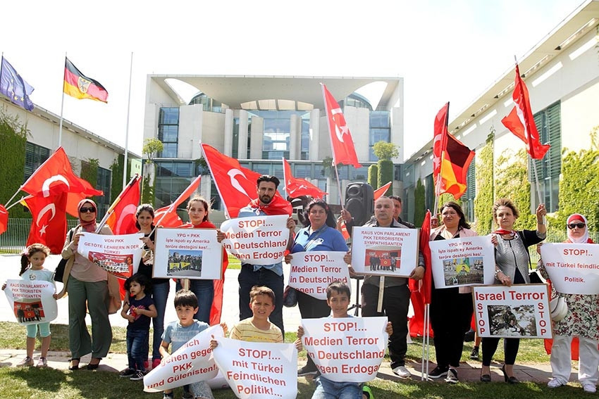 ‘Türkiye Sevdalıları’ndan Berlin’de protesto