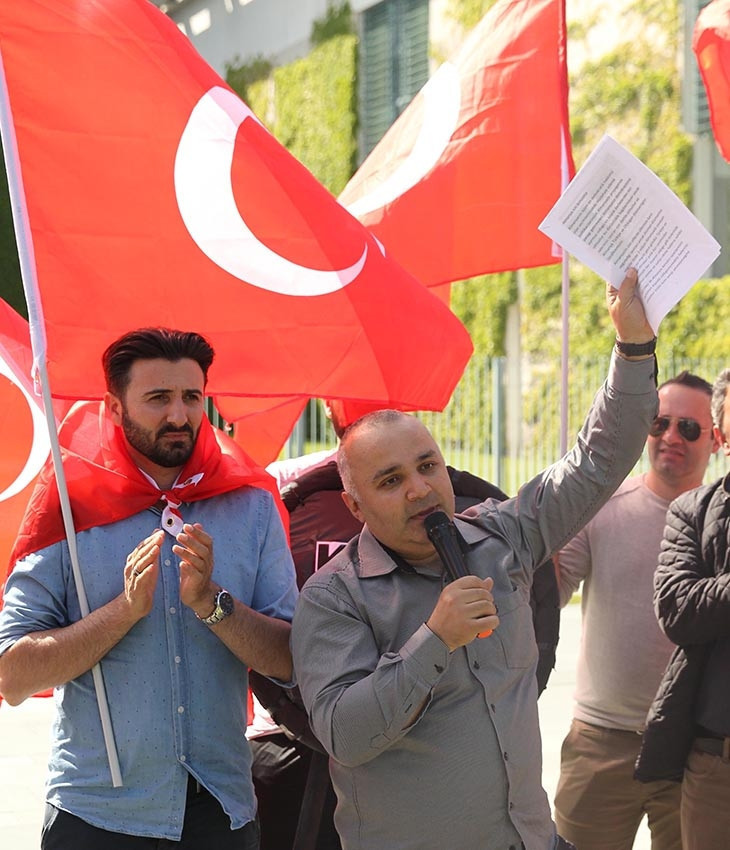 ‘Türkiye Sevdalıları’ndan Berlin’de protesto