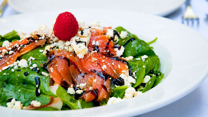 Somonlu salata tarifi