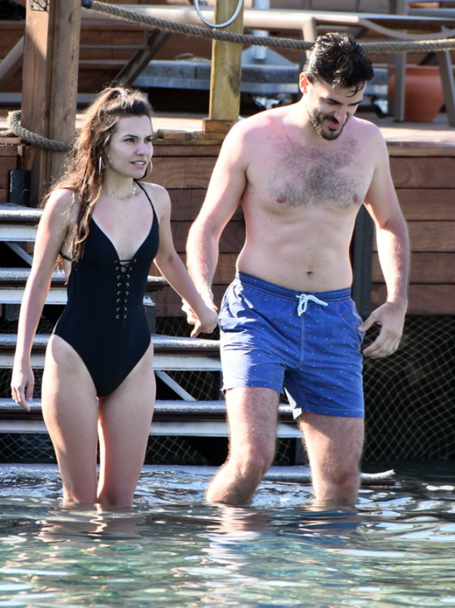 Aşıkların deniz keyfi