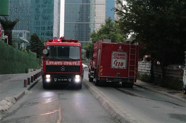 İstanbulda gökdelende yangın