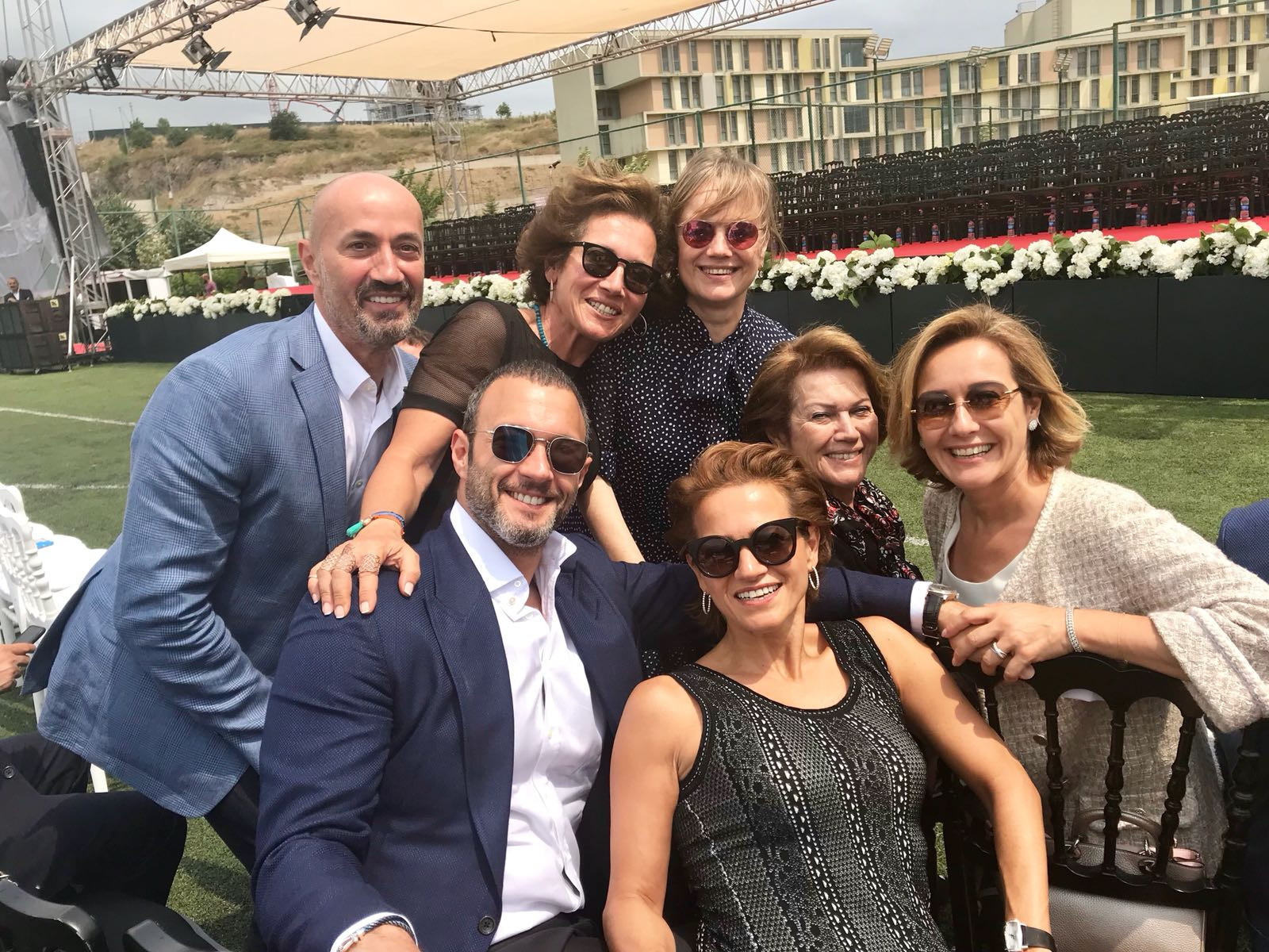 Özyeğin Üniversitesinde mezuniyet heyecanı Özyeğin Üniversitesinde mezuniyet heyecanı