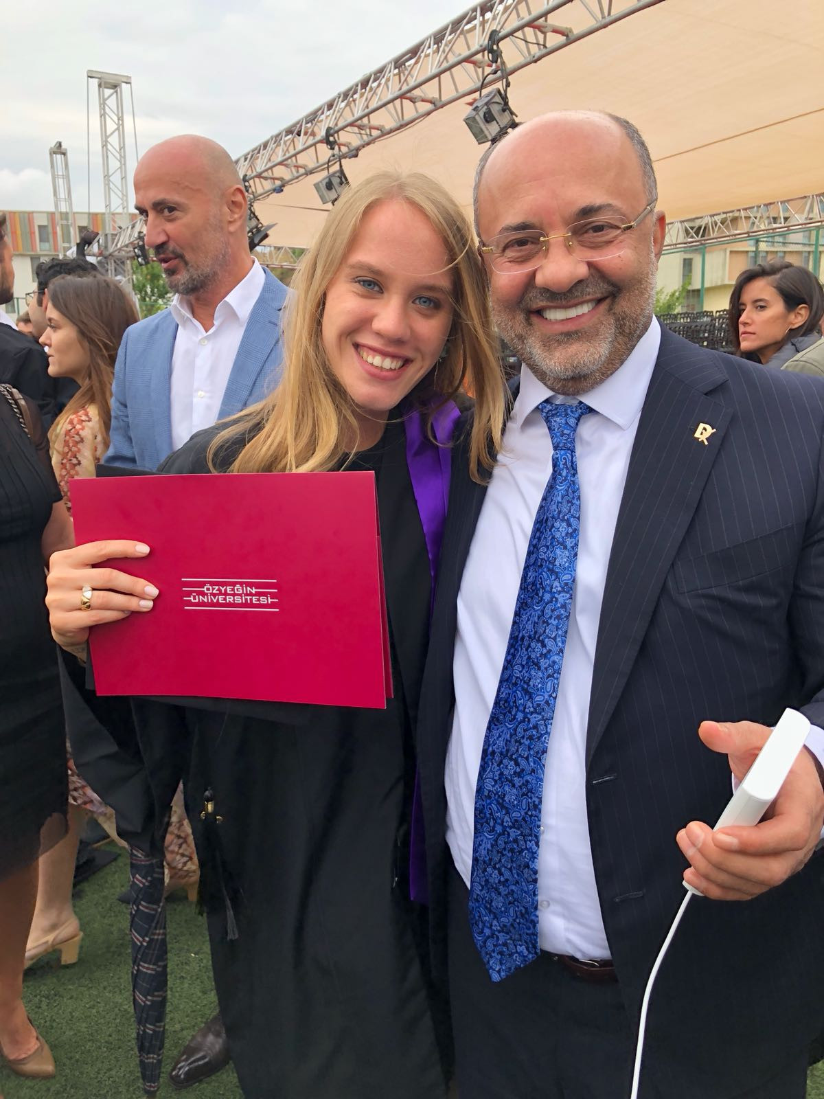 Özyeğin Üniversitesinde mezuniyet heyecanı Özyeğin Üniversitesinde mezuniyet heyecanı