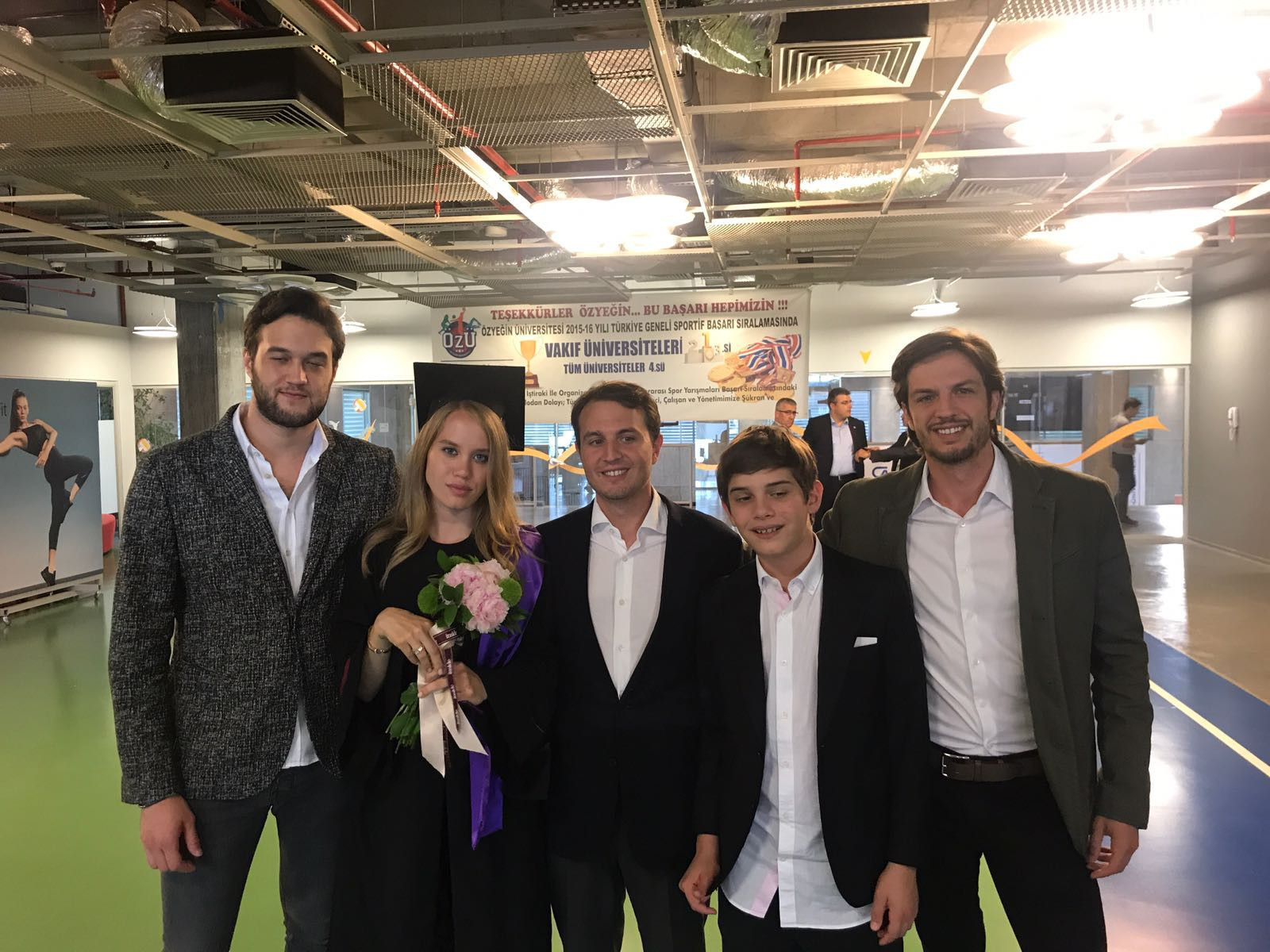 Özyeğin Üniversitesinde mezuniyet heyecanı Özyeğin Üniversitesinde mezuniyet heyecanı