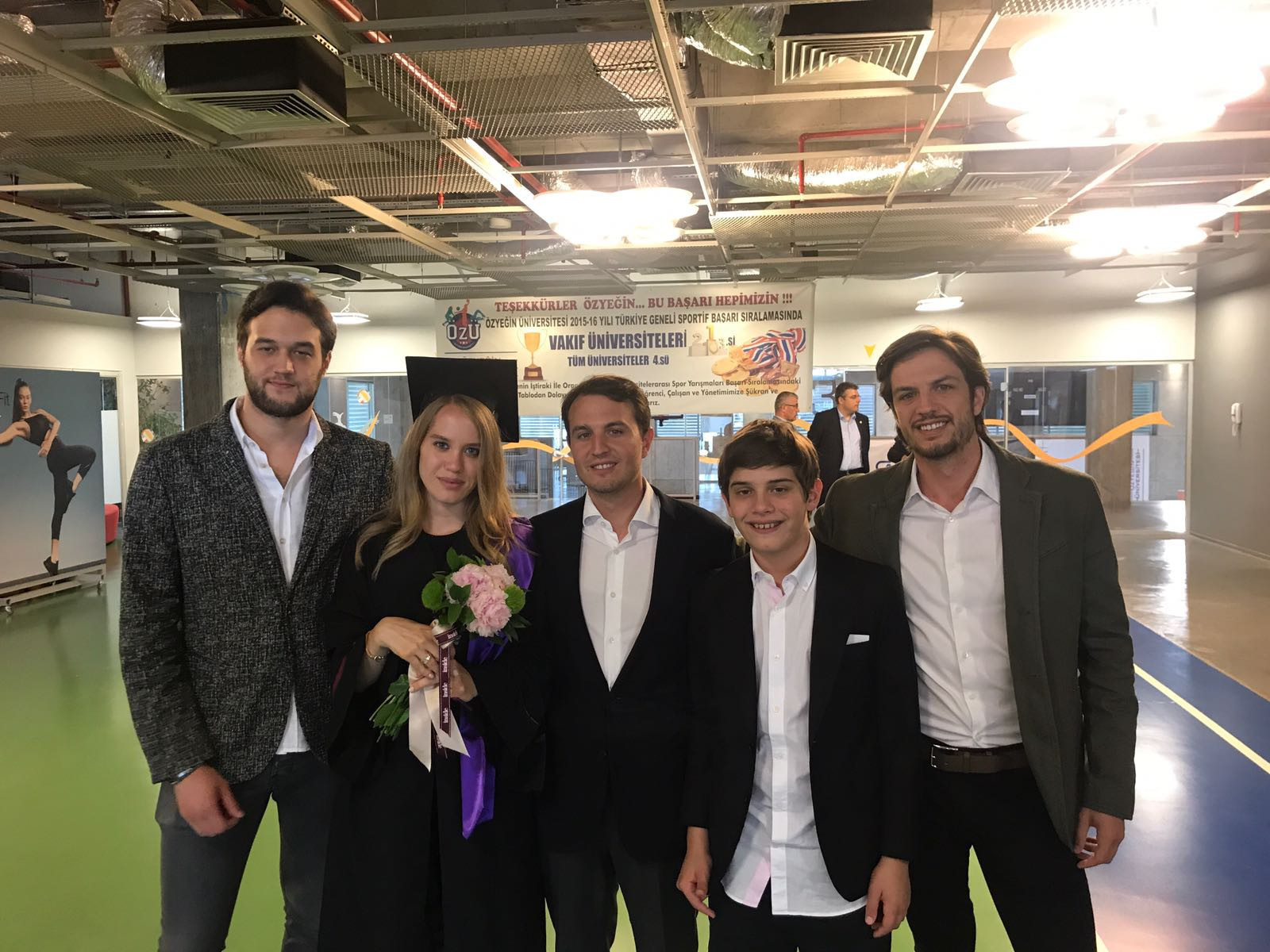 Özyeğin Üniversitesinde mezuniyet heyecanı Özyeğin Üniversitesinde mezuniyet heyecanı