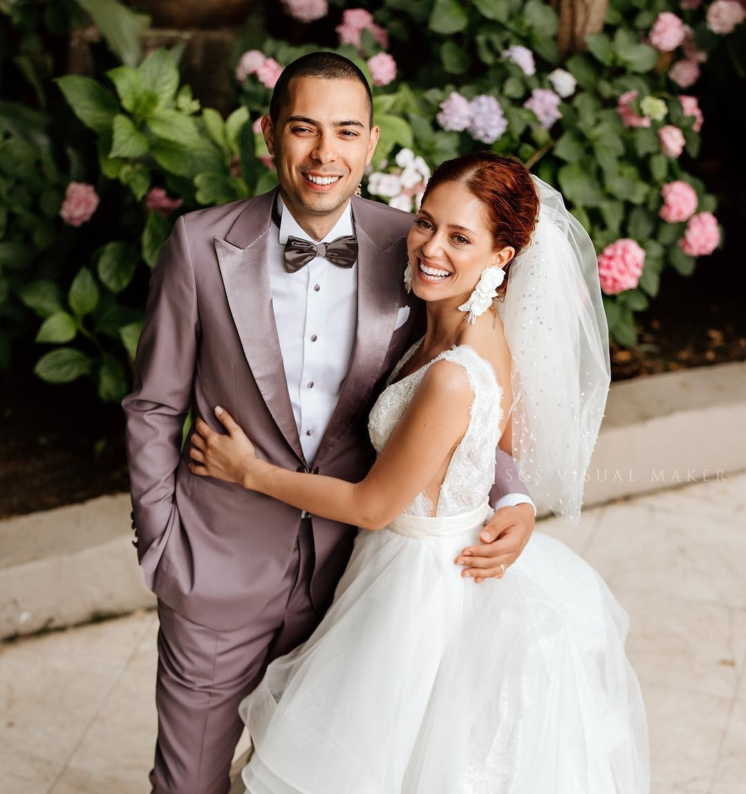 Ünlü isim kızını evlendirdi