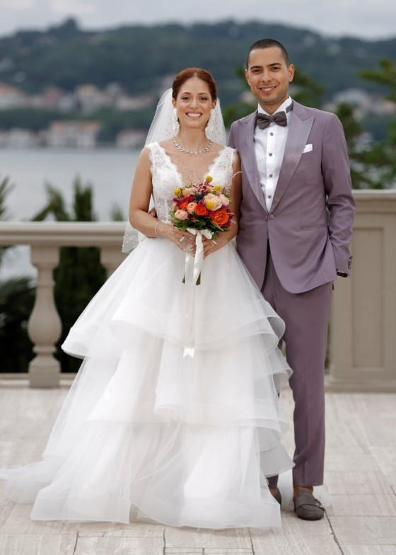 Ünlü isim kızını evlendirdi