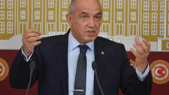 Meclise veda eden isimler...