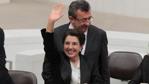 Meclise veda eden isimler...