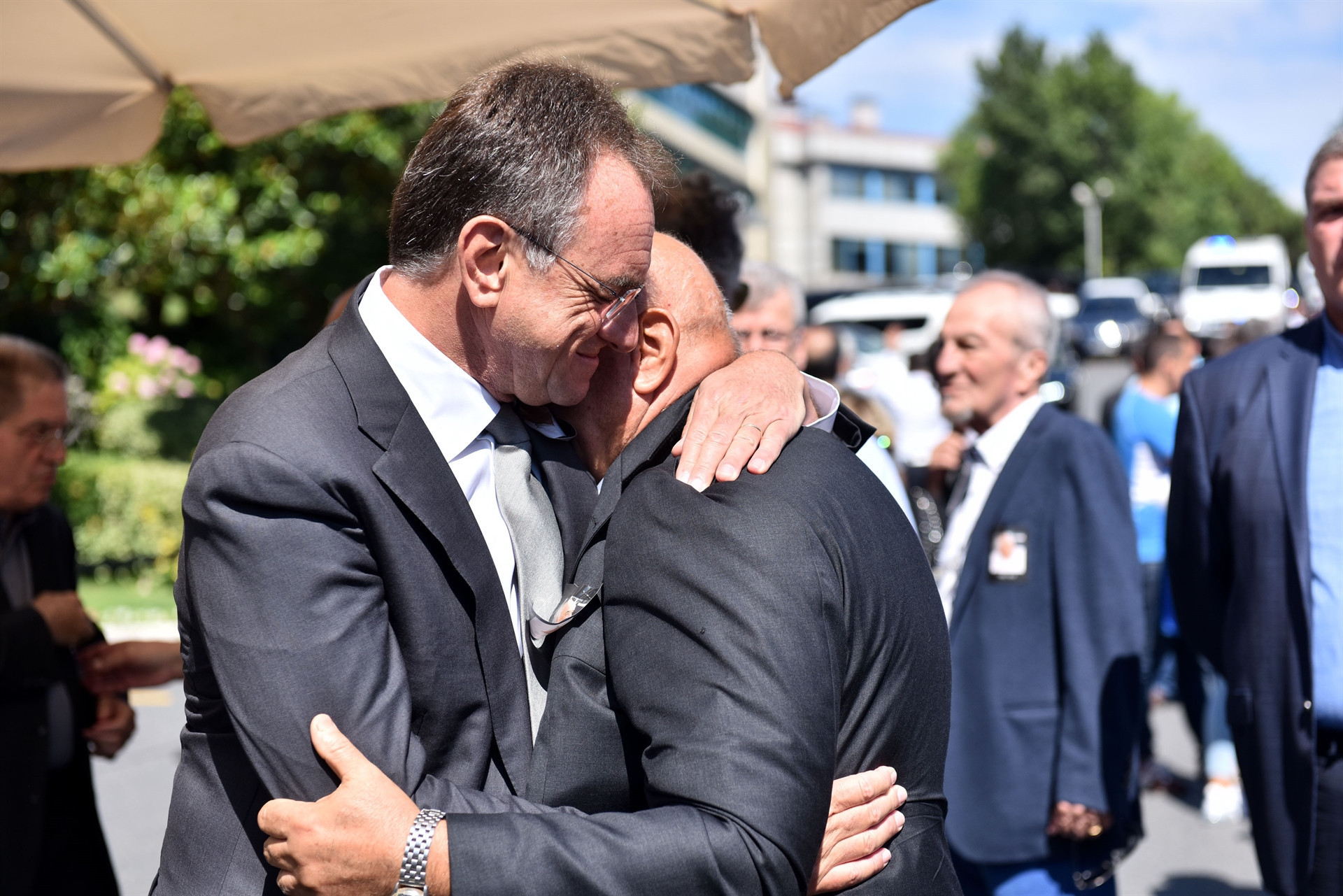 Şarık Tara son yolculuğuna uğurlanıyor