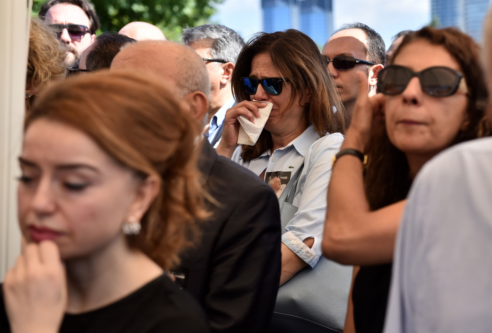 Şarık Tara son yolculuğuna uğurlanıyor