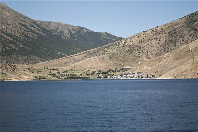 Van Gölünün saklı koyları