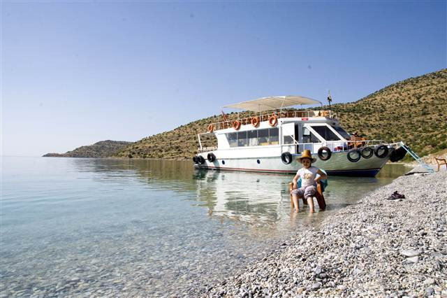 Van Gölünün saklı koyları