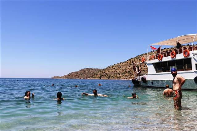 Van Gölünün saklı koyları