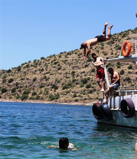 Van Gölünün saklı koyları