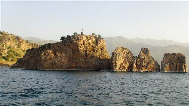 Van Gölünün saklı koyları