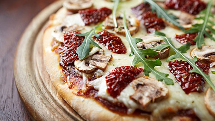 Otlu Ege pizzası tarifi