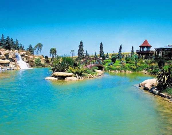 İşte Adnan Oktarın şatafatlı yaşamı İşte Adnan Oktarın şatafatlı yaşamı