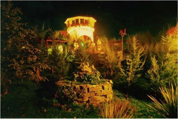 İşte Adnan Oktarın şatafatlı yaşamı İşte Adnan Oktarın şatafatlı yaşamı