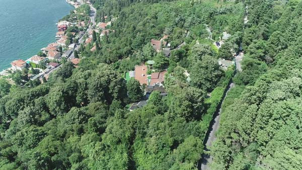 İşte Adnan Oktarın şatafatlı yaşamı İşte Adnan Oktarın şatafatlı yaşamı