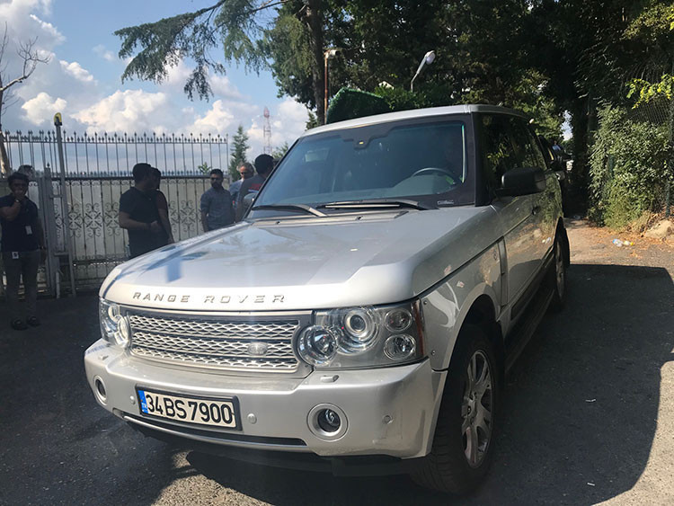 İşte Adnan Oktarın şatafatlı yaşamı İşte Adnan Oktarın şatafatlı yaşamı