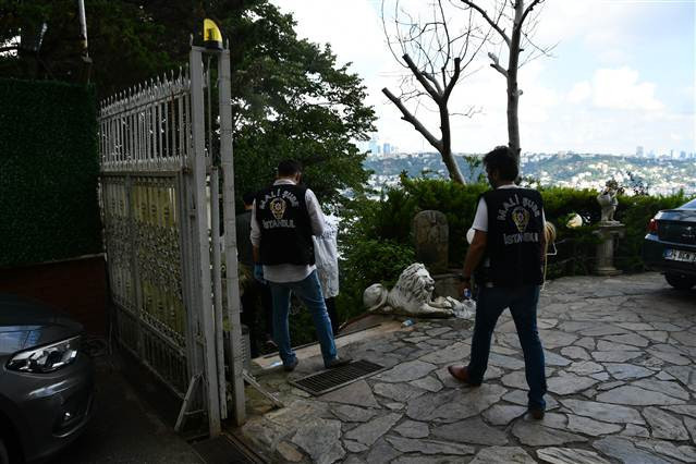 İşte Adnan Oktarın şatafatlı yaşamı İşte Adnan Oktarın şatafatlı yaşamı