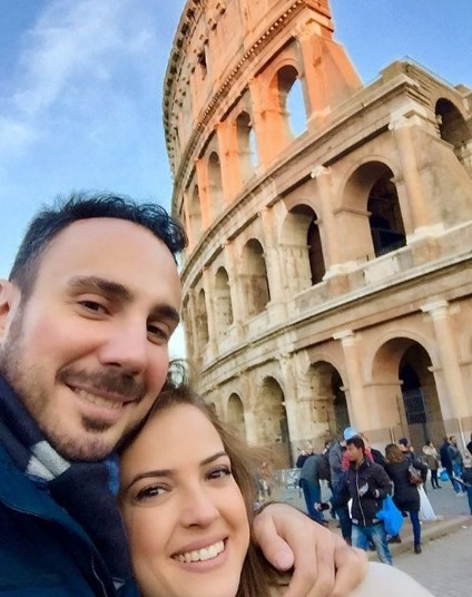 Ünlü sunucudan romantik mesaj