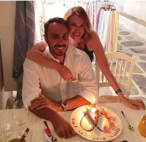 Ünlü sunucudan romantik mesaj