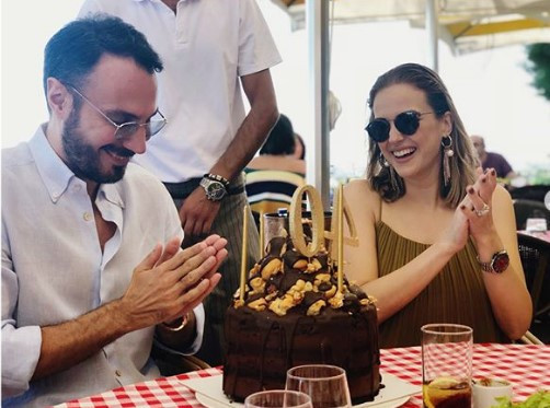 Ünlü sunucudan romantik mesaj