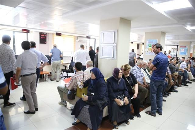 Yapılandırmada son gün koridorlar dolup taştı