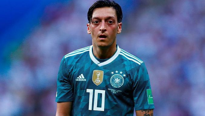 Mesut Özile büyük onur Almanlar... Mesut Özile büyük onur Almanlar...