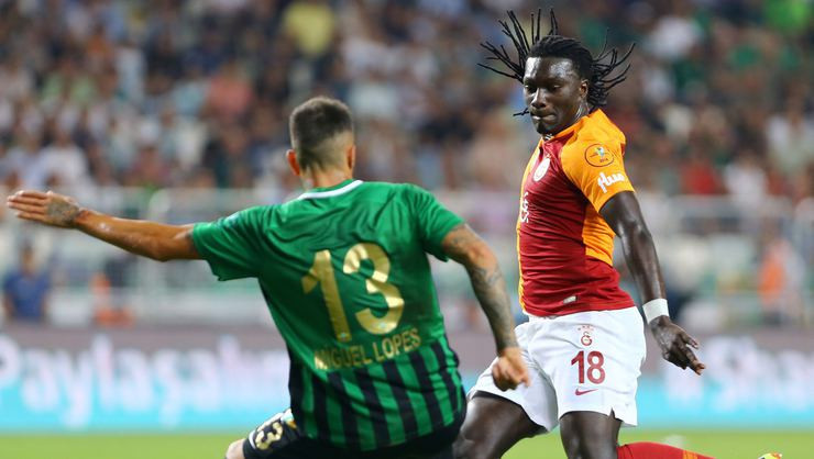 Ve Gomis gidiyor Yerine bakın kim geliyor...