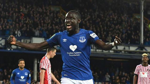 Ve Gomis gidiyor Yerine bakın kim geliyor...