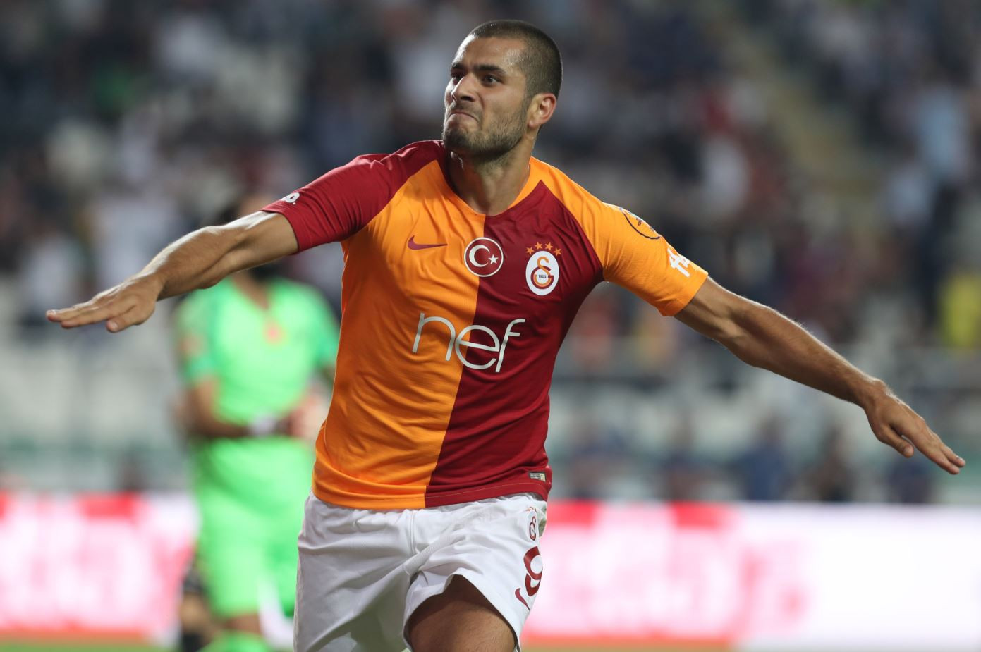 Devler Ligi için yeni forvet