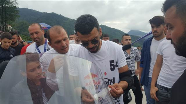 Kenan Sofuoğlu, tahta arabayla böyle kaza yapmış