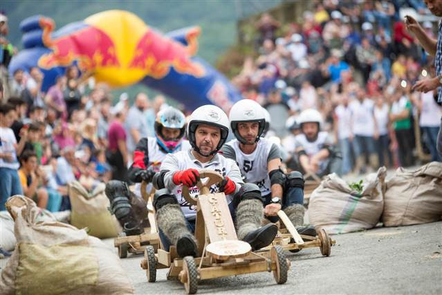 Kenan Sofuoğlu, tahta arabayla böyle kaza yapmış