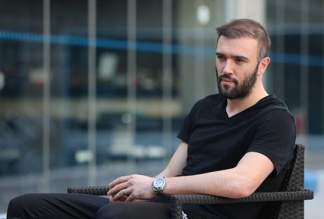 Efsane isim bunu da gördü Sabri Sarıoğlu...