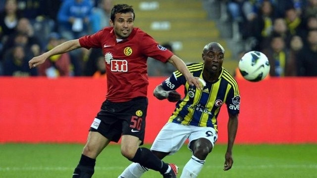 Efsane isim bunu da gördü Sabri Sarıoğlu...