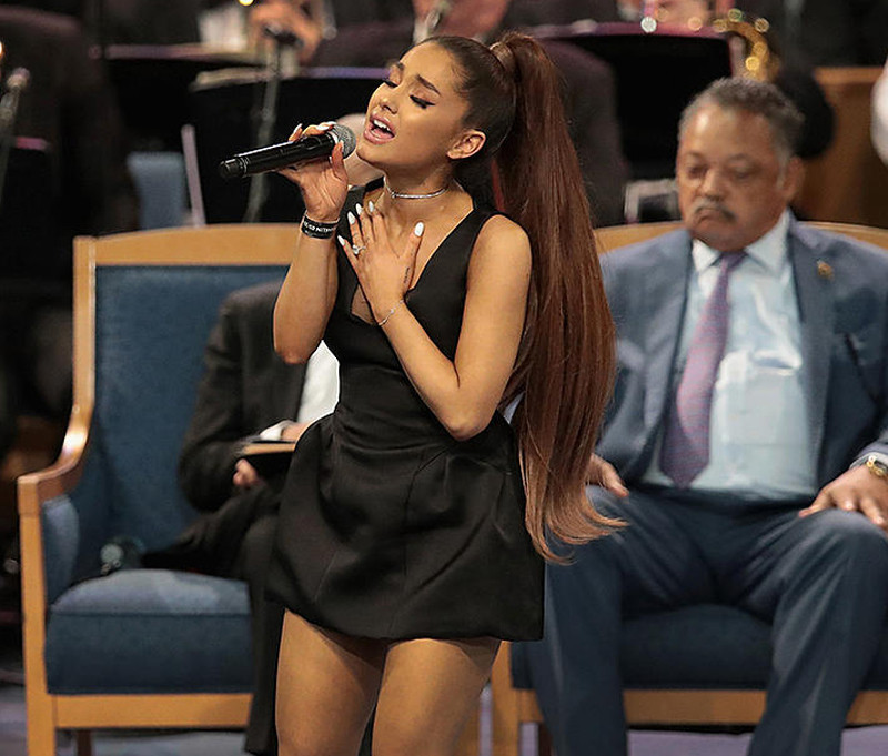 Rahipten ünlü şarkıcı Ariana Grandeye taciz özrü