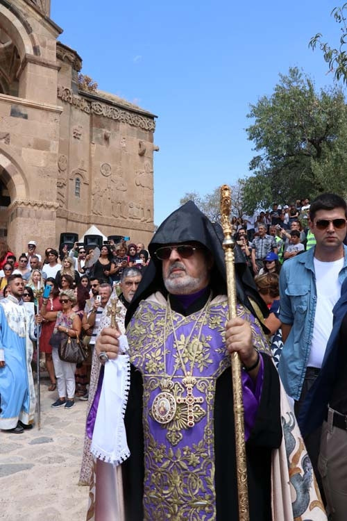 Akdamarda 3 yıl aradan sonra ilk ayin