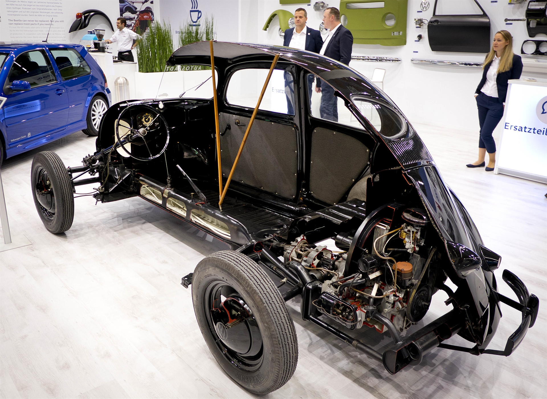 Herkes akın etti büyük beğeni topladı Hepsi birbirinden değerli, görücüye çıktılar Herkes akın etti büyük beğeni topladı Hepsi birbirinden değerli, görücüye çıktılar