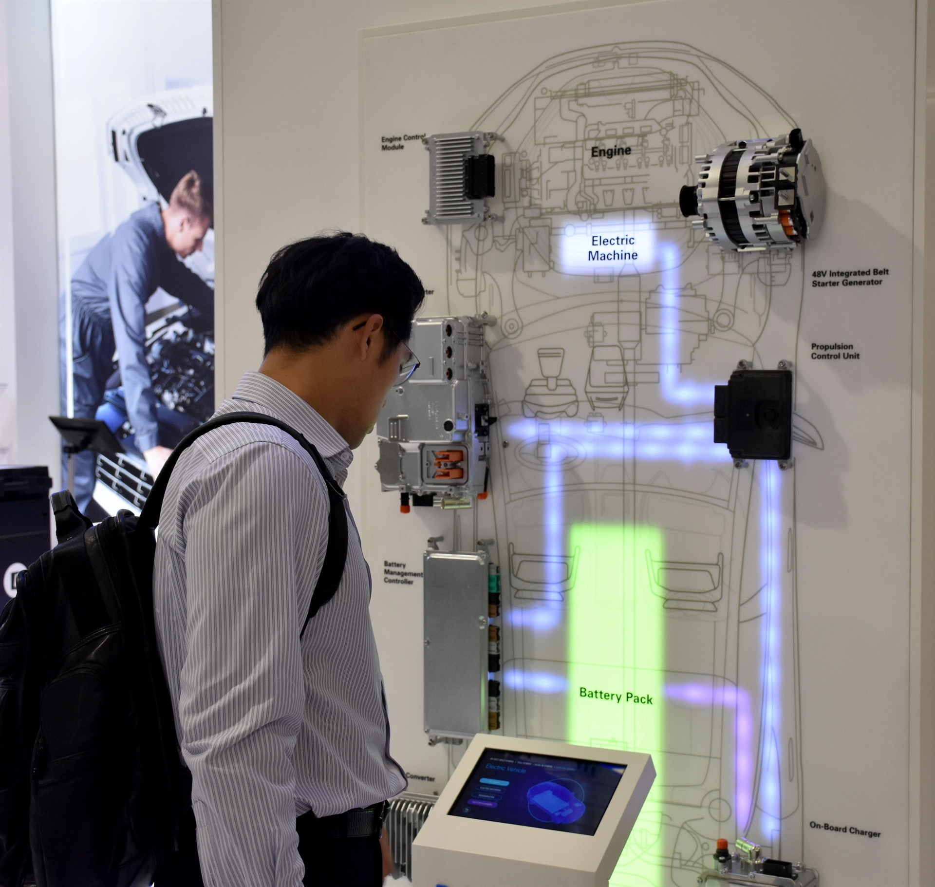 Herkes akın etti büyük beğeni topladı Hepsi birbirinden değerli, görücüye çıktılar Herkes akın etti büyük beğeni topladı Hepsi birbirinden değerli, görücüye çıktılar