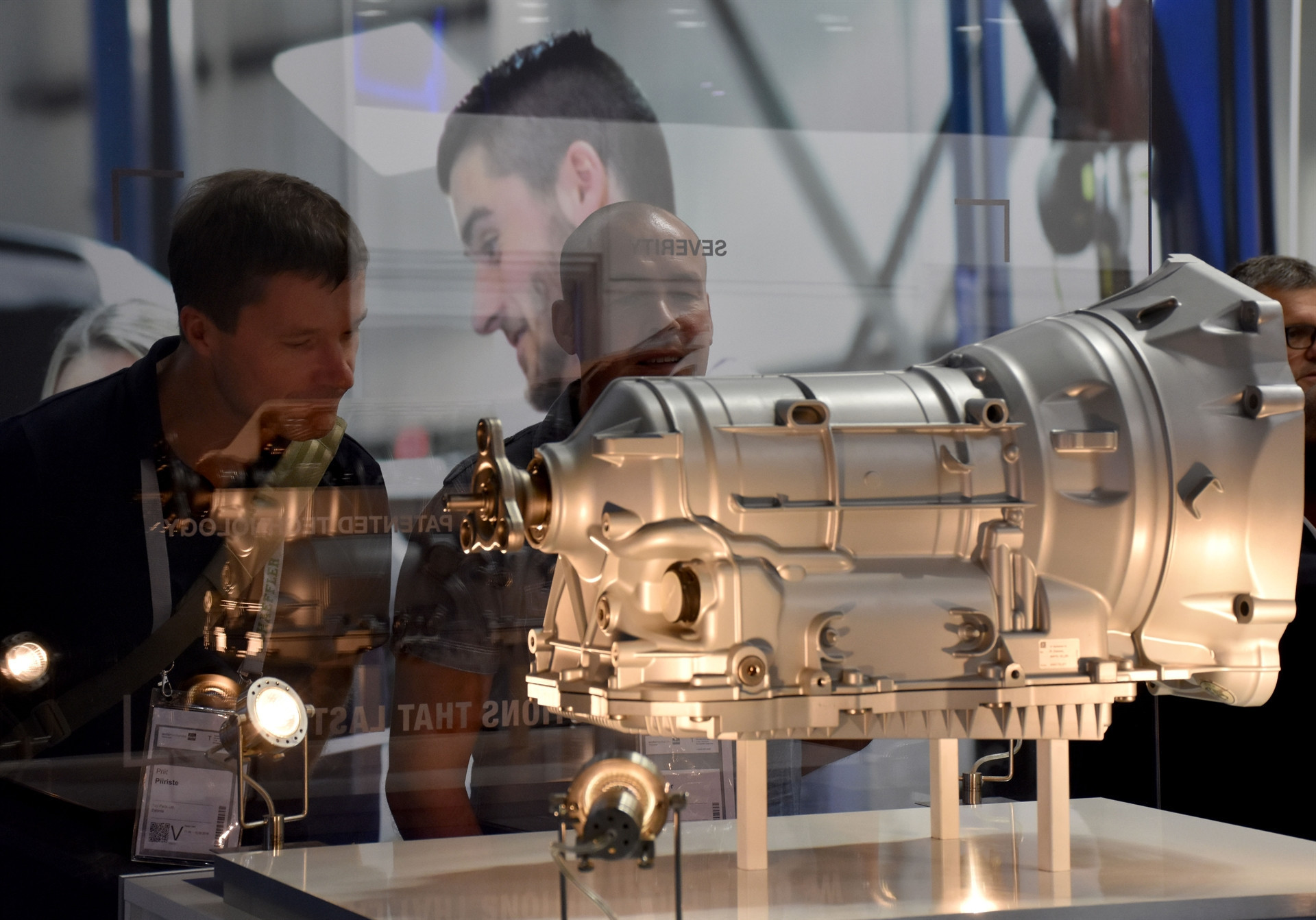 Herkes akın etti büyük beğeni topladı Hepsi birbirinden değerli, görücüye çıktılar Herkes akın etti büyük beğeni topladı Hepsi birbirinden değerli, görücüye çıktılar