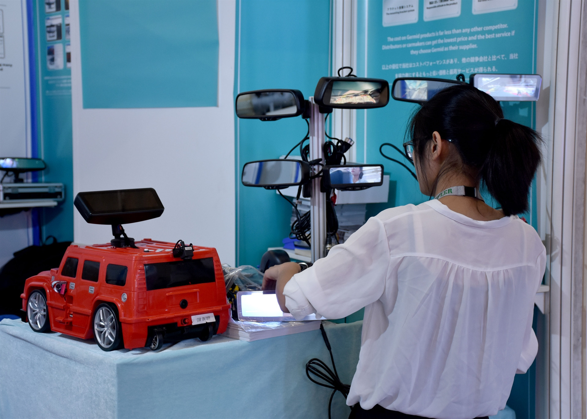 Herkes akın etti büyük beğeni topladı Hepsi birbirinden değerli, görücüye çıktılar Herkes akın etti büyük beğeni topladı Hepsi birbirinden değerli, görücüye çıktılar