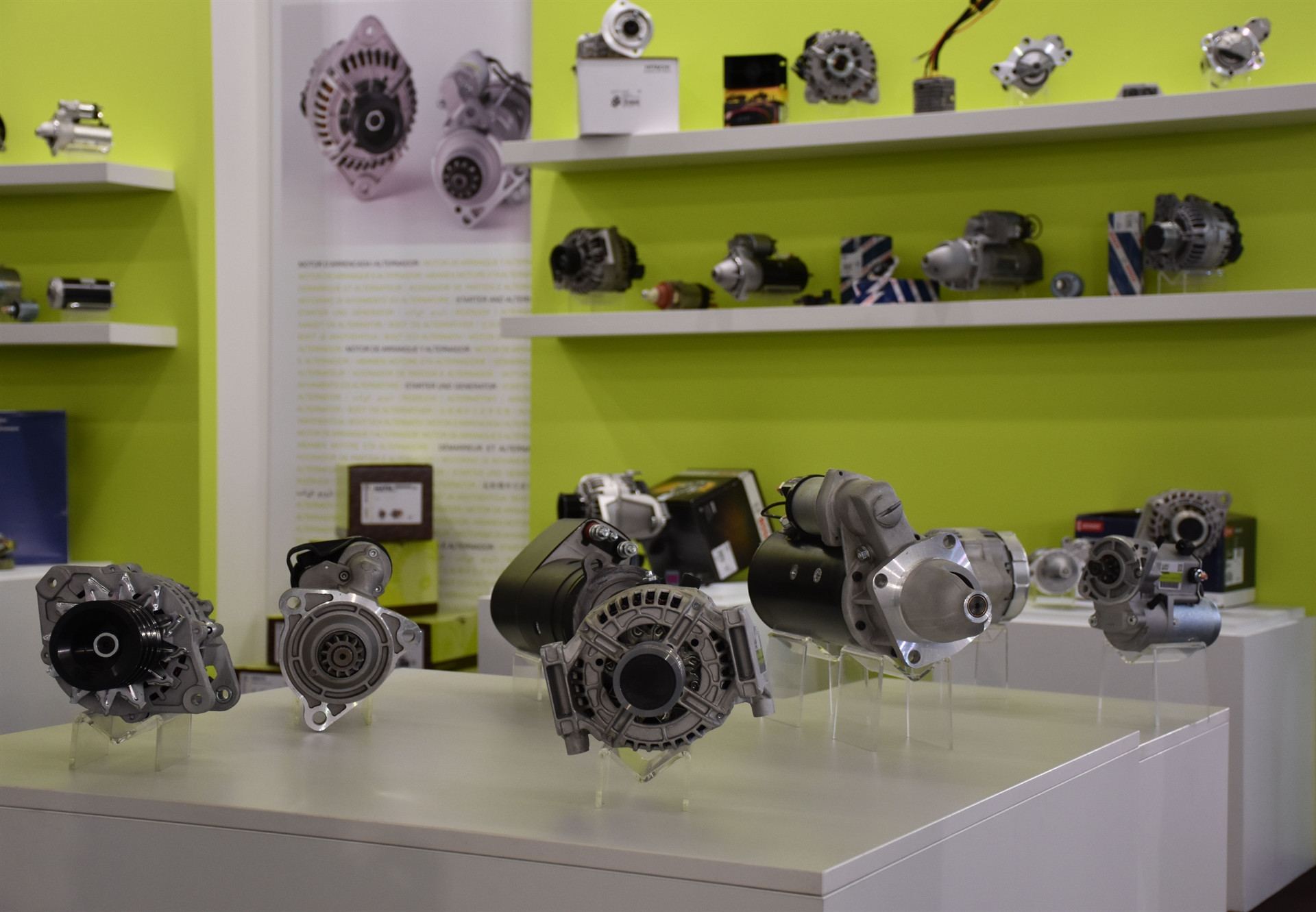 Herkes akın etti büyük beğeni topladı Hepsi birbirinden değerli, görücüye çıktılar Herkes akın etti büyük beğeni topladı Hepsi birbirinden değerli, görücüye çıktılar